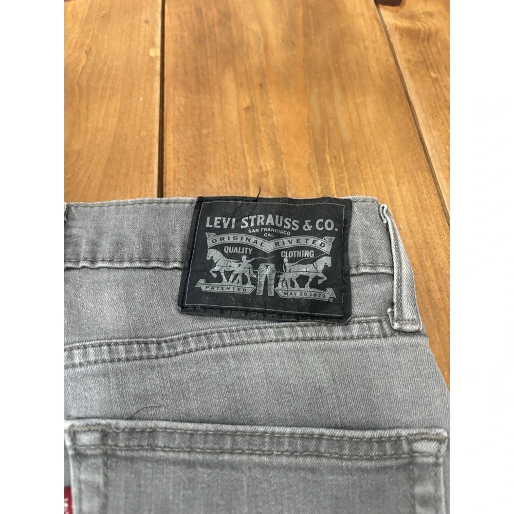 Levis Strauss discover these